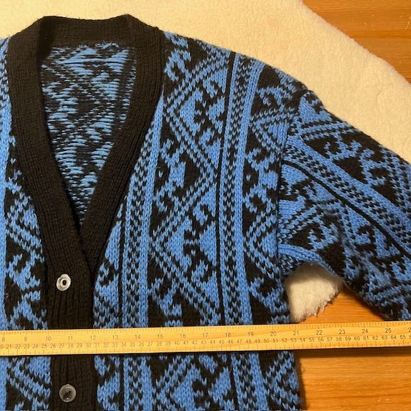 Womens Blue Black Aztec Tribal Pattern Knit Cardigan Sweater Pockets Sz LG/XL - Picture 9 of 10